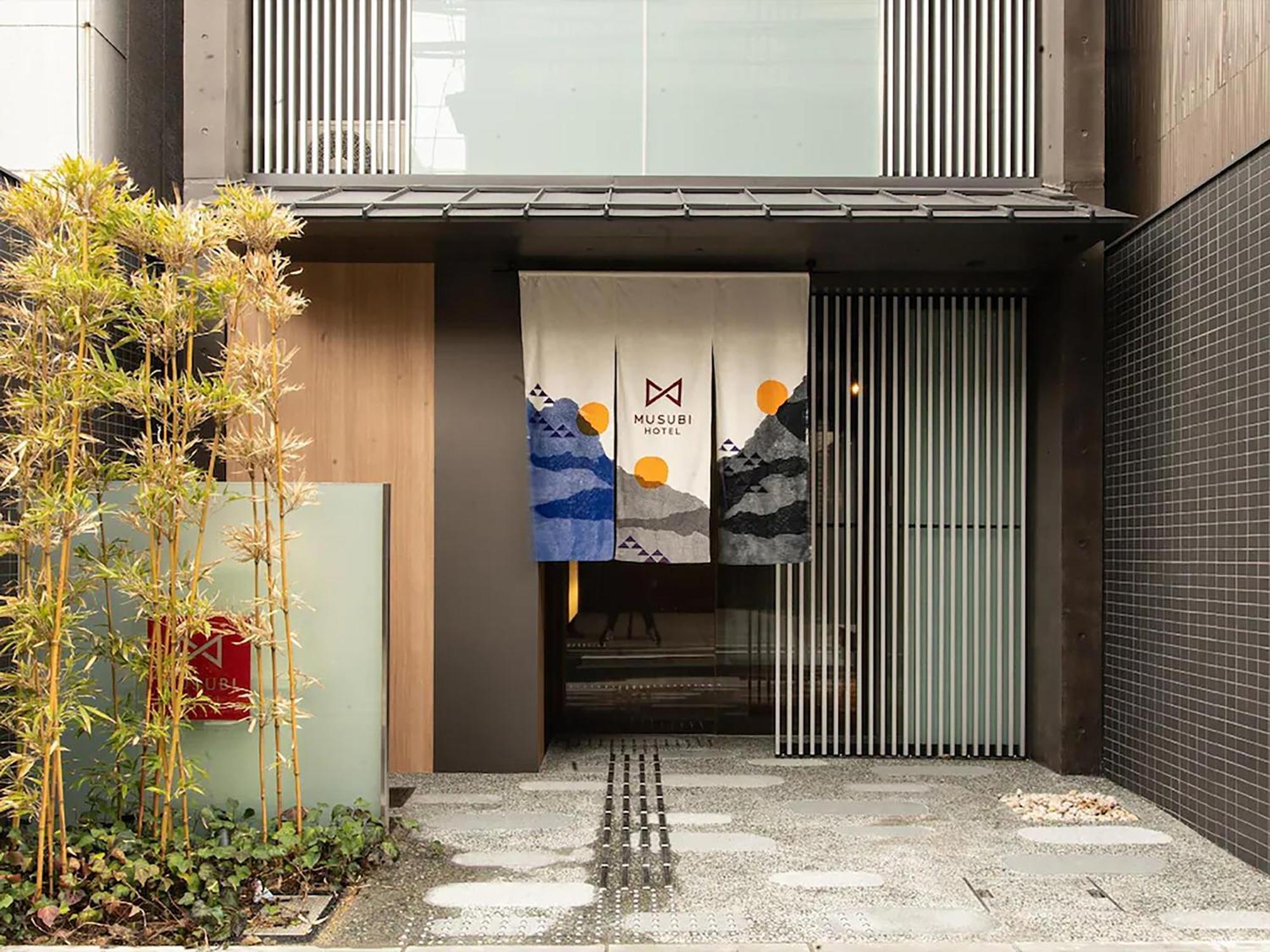 S Base Shijo-Omiya — Photos 1